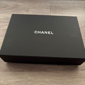 Chanel box